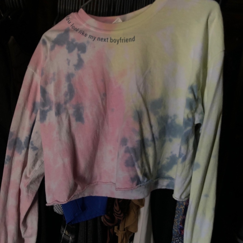 Long sleeve sweatshirt cropped